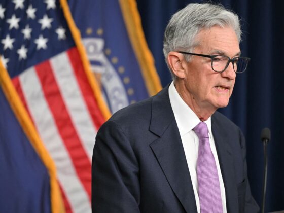 Powell indicates further rate cuts, but insists the Fed is ‘not on any preset course’