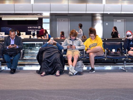 It’s time to take warnings about using airport public Wi-Fi seriously